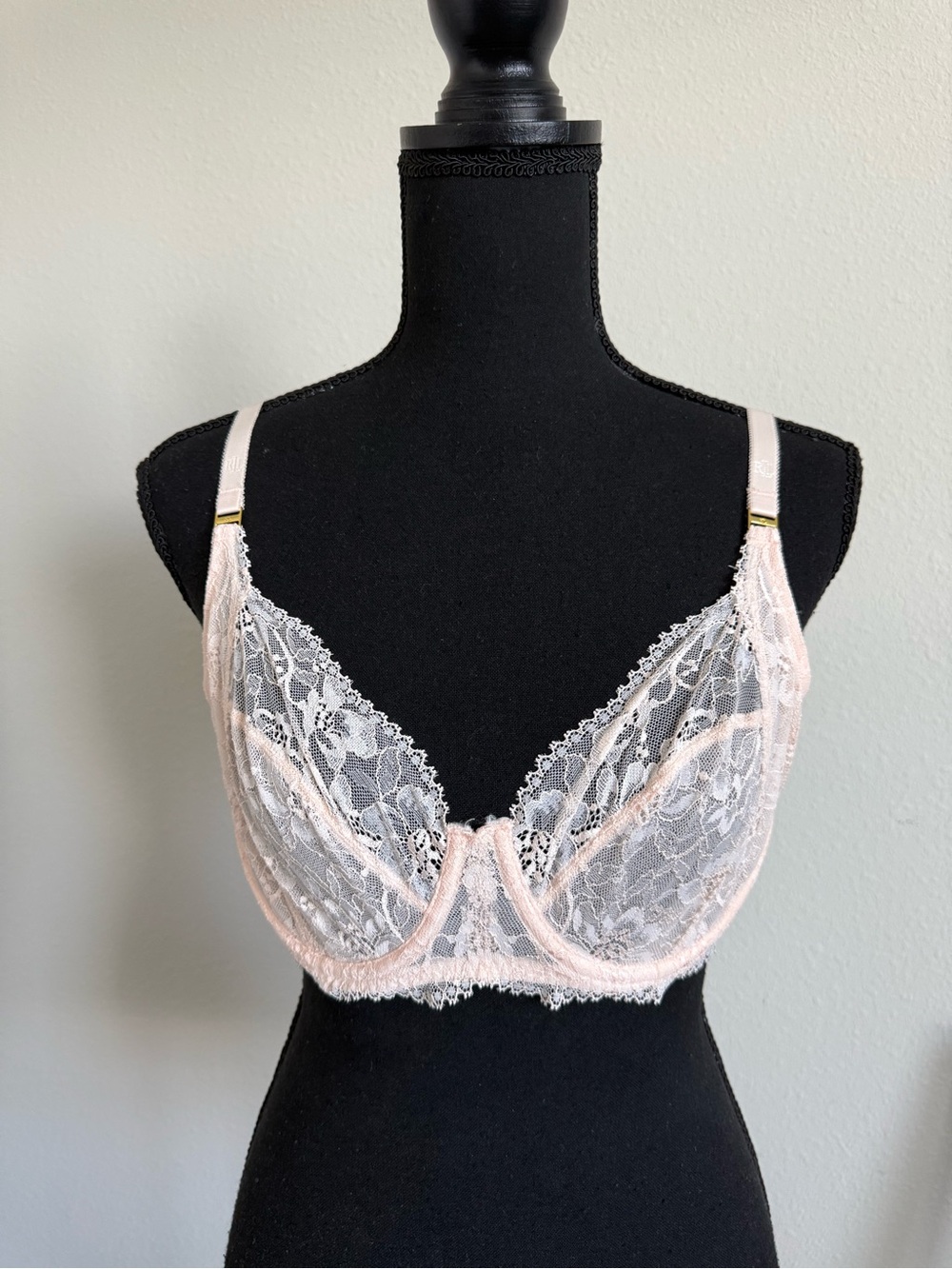 Lauren Ralph Lauren Sheer Lace Underwire Bra in Pale peach